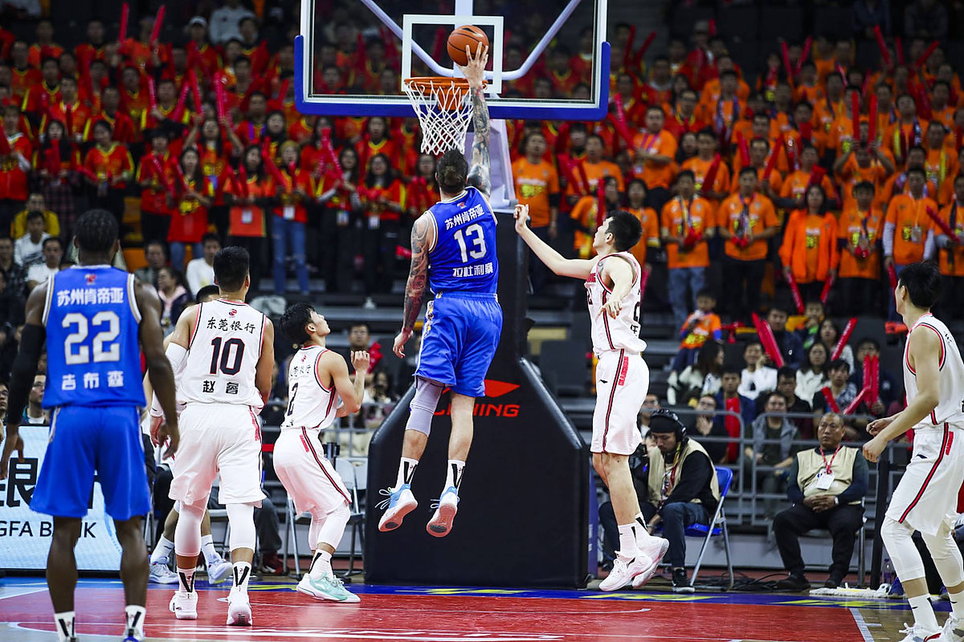 给出可执行 给出可执行